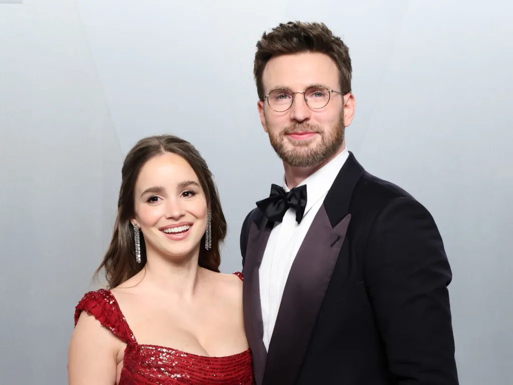 chris evans wife chris evans wife