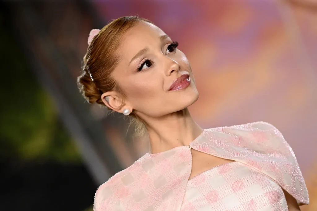 ariana grande weight