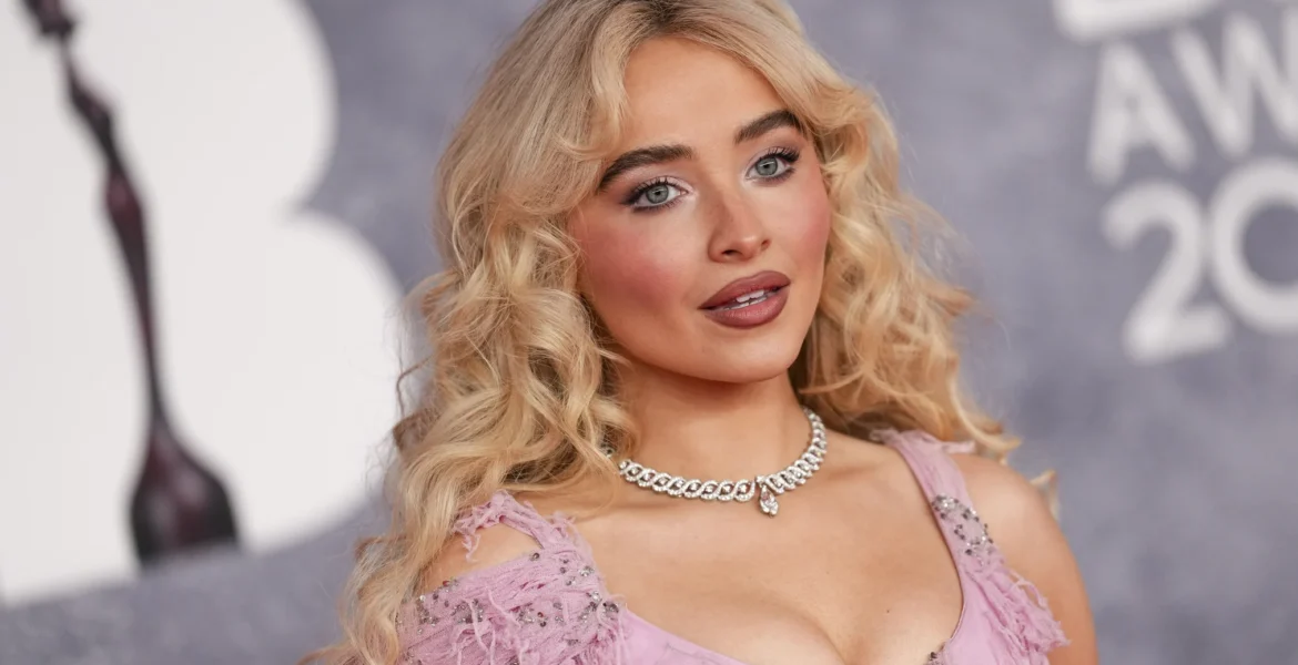 sabrina carpenter height