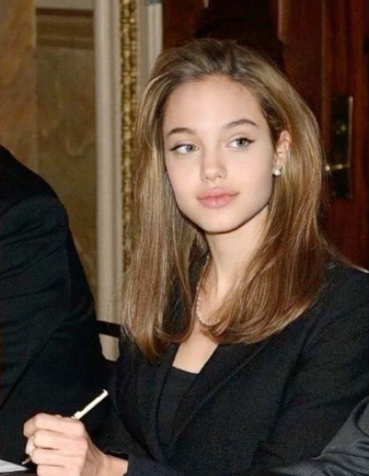 angelina jolie young