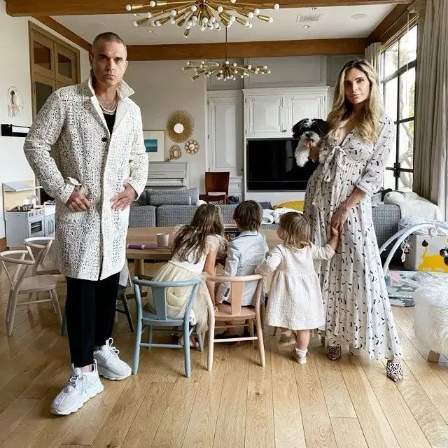 robbie williams wife
