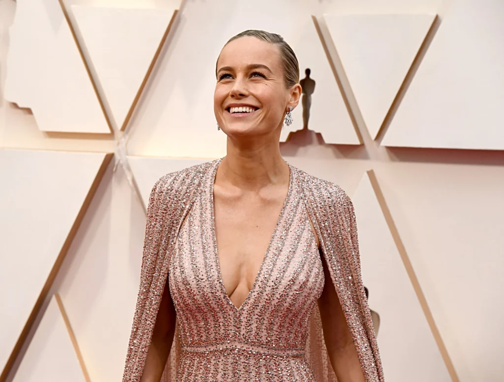 brie larson age and height
