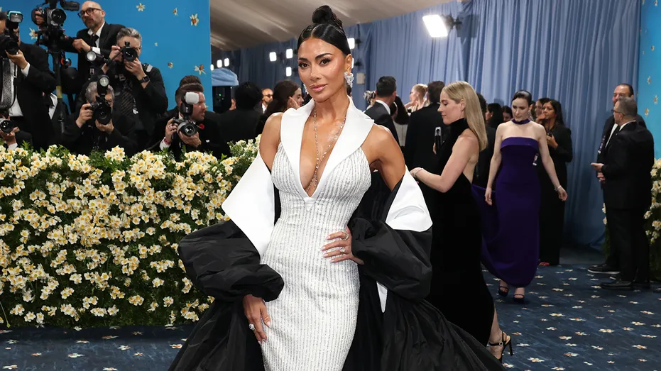 nicole scherzinger age