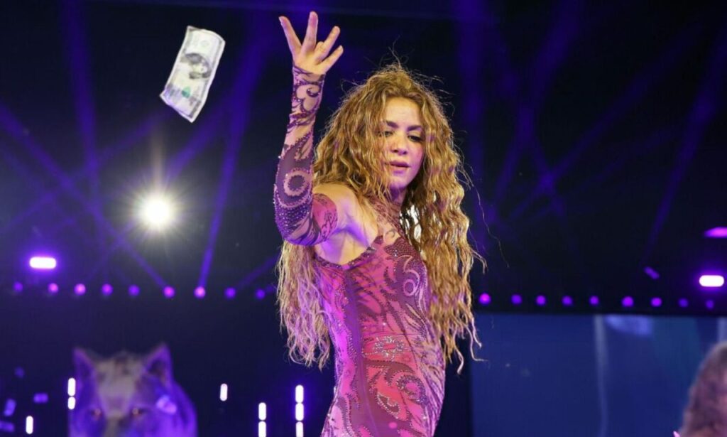 shakira height