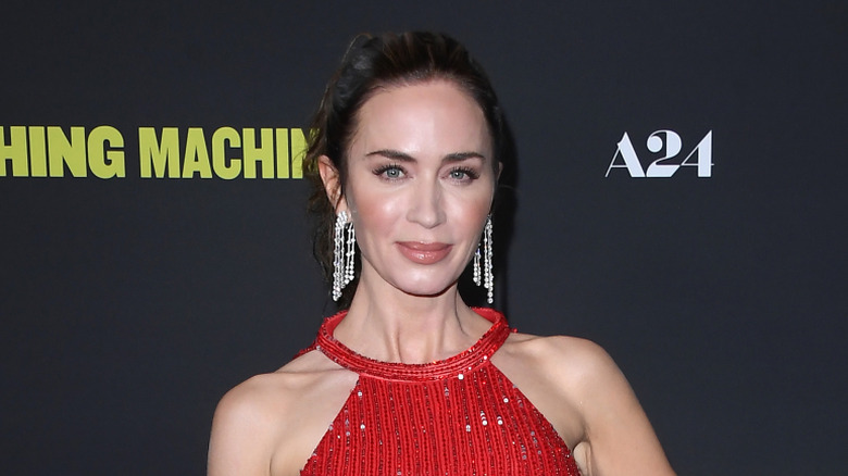 emily blunt plastic surgery emily blunt plastic surgery